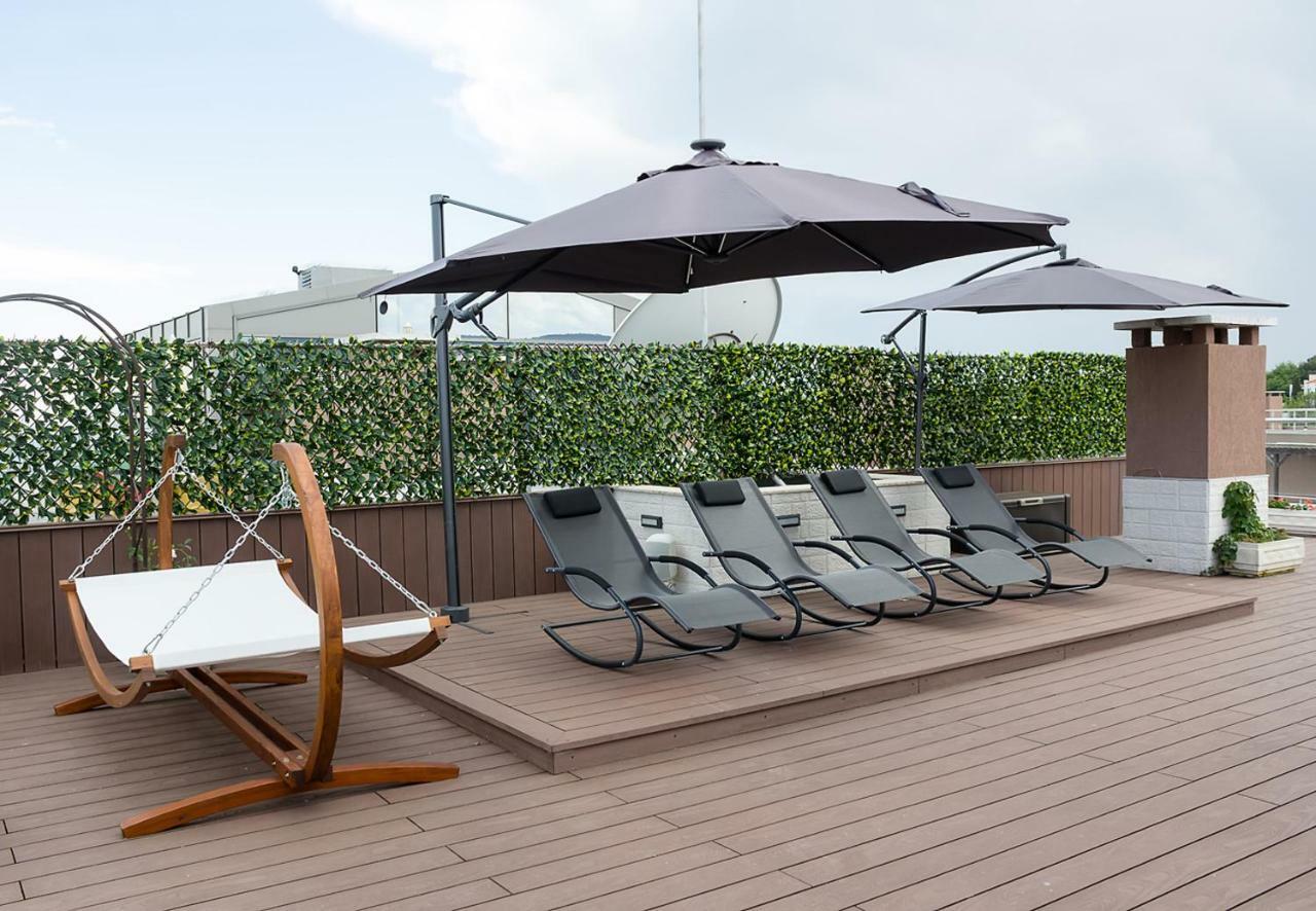 Under The Stars - Lux Penthouse With Pool And Terrace By Flat Mаnager Апартаменты *